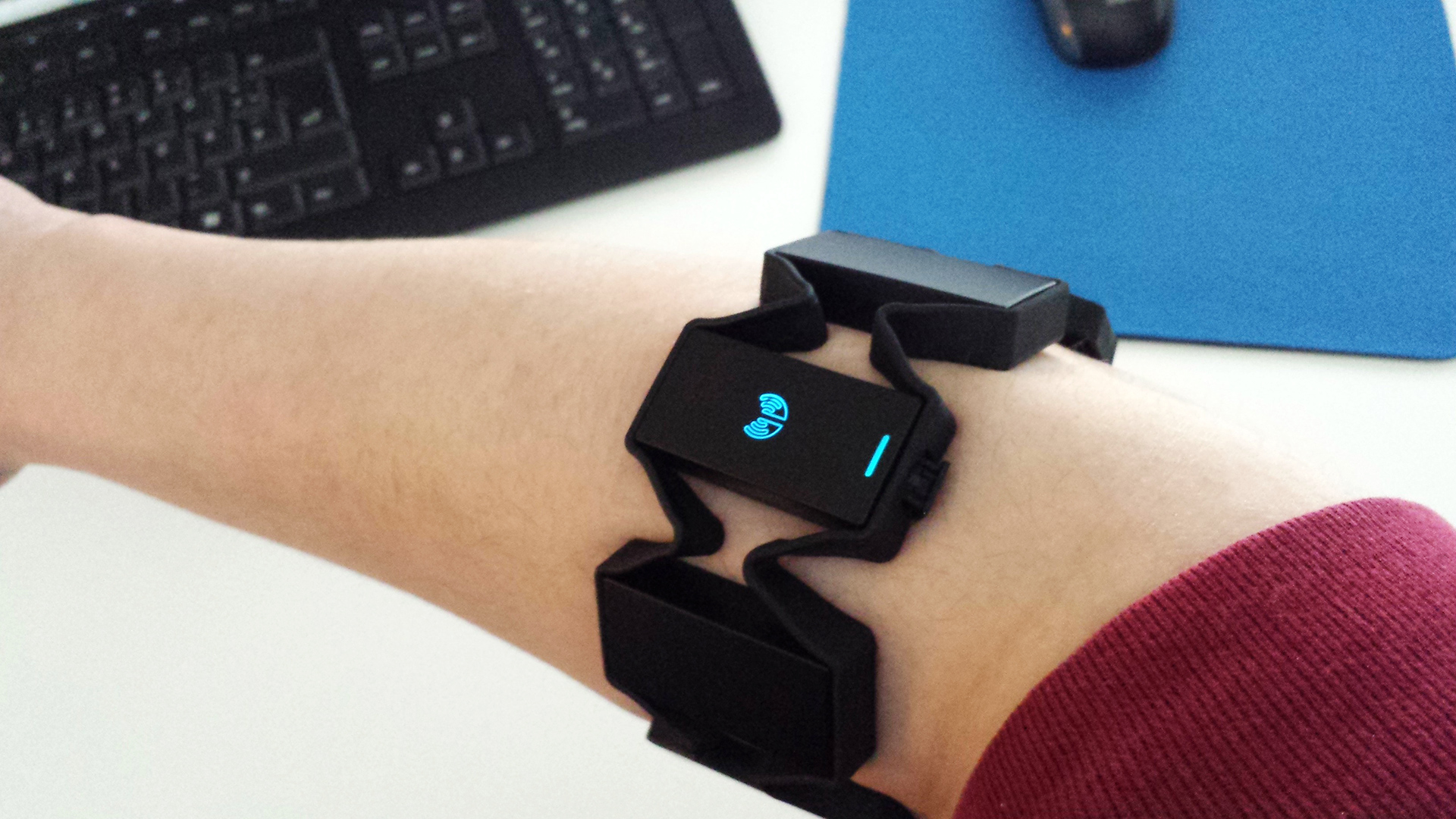 Testing the Myo Gesture Control Armband